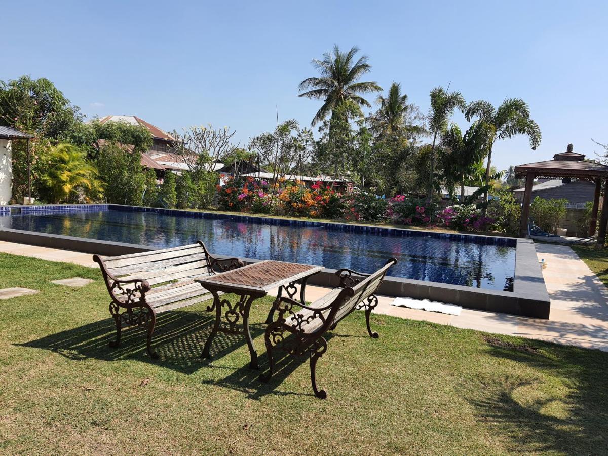 Nadee Resort Удон-Тхани Экстерьер фото