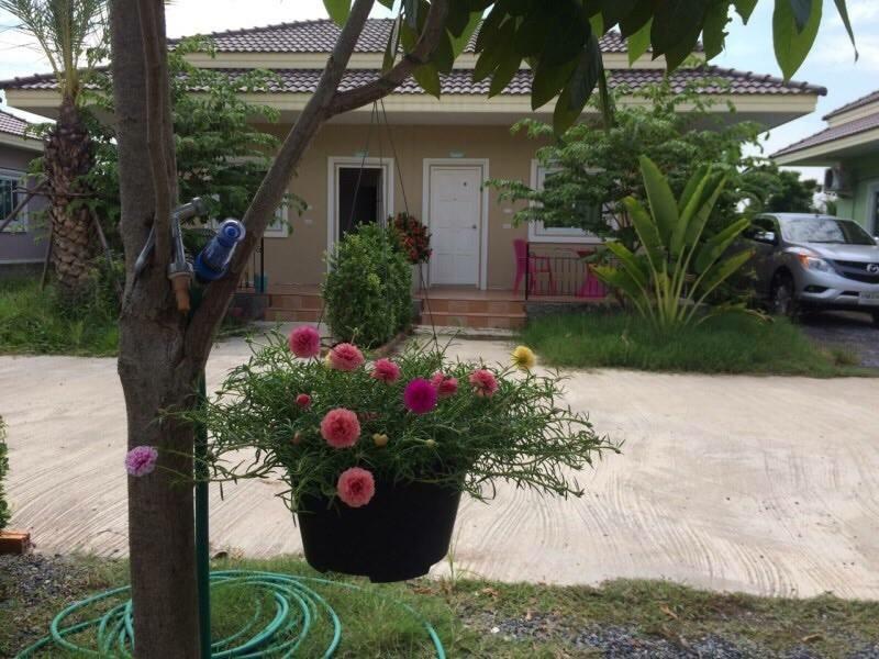 Nadee Resort Удон-Тхани Экстерьер фото