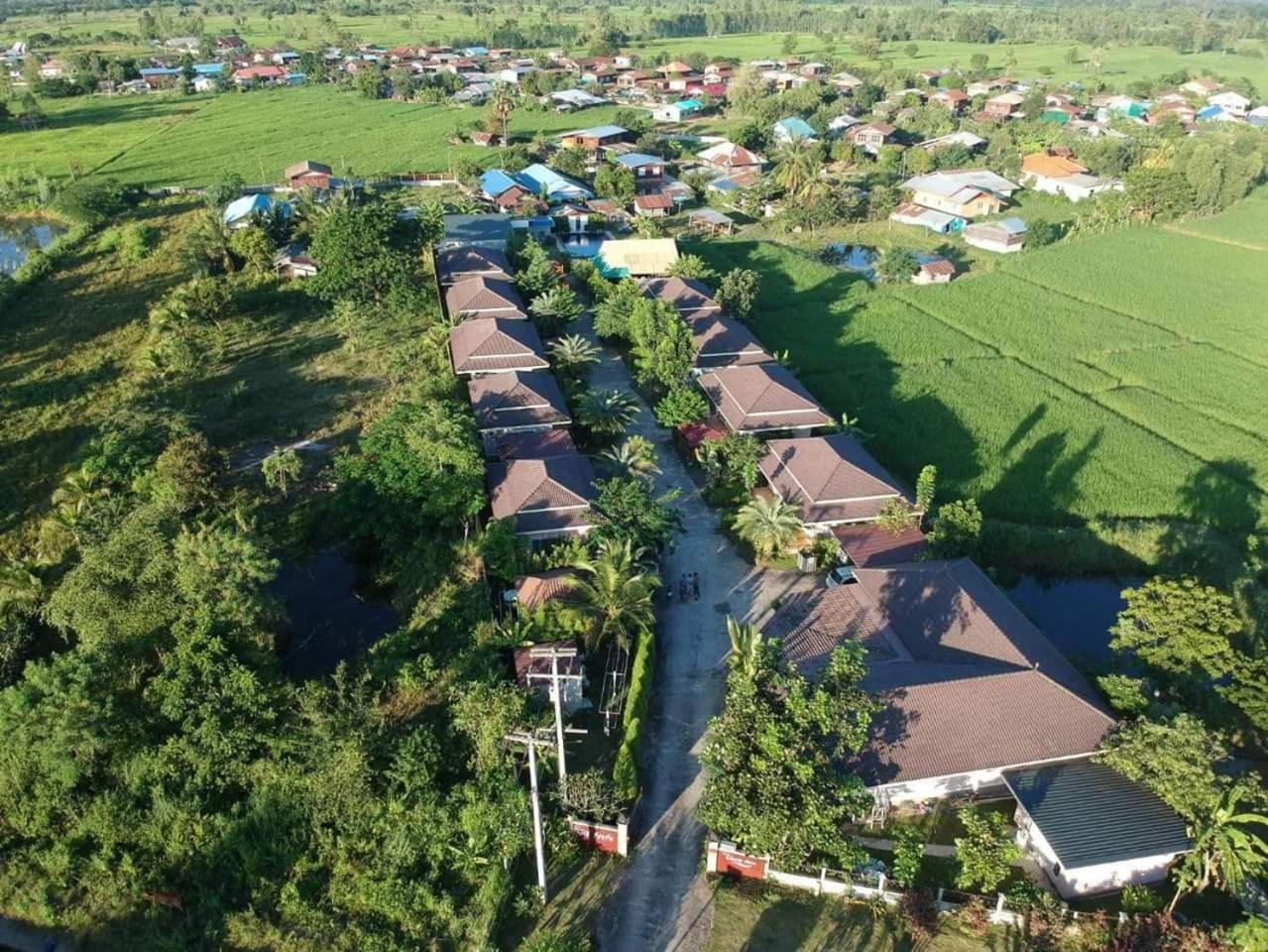 Nadee Resort Удон-Тхани Экстерьер фото